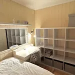 45 M2 - 2 Bedrooms, Bathroom, Kitchen, Private Entrance And Shed Апартаменты