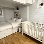 45 M2 - 2 Bedrooms, Bathroom, Kitchen, Private Entrance And Shed Апартаменты *