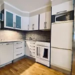 45 M2 - 2 Bedrooms, Bathroom, Kitchen, Private Entrance&shed Apartment
