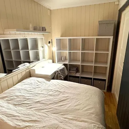 45 M2 - 2 Bedrooms, Bathroom, Kitchen, Private Entrance And Shed Апартаменты