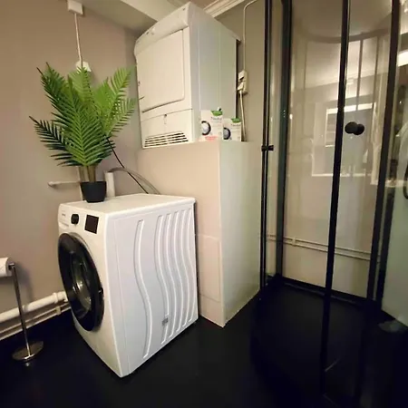 Апартаменты 45 M2 - 2 Bedrooms, Bathroom, Kitchen, Private Entrance And Shed Нарвик